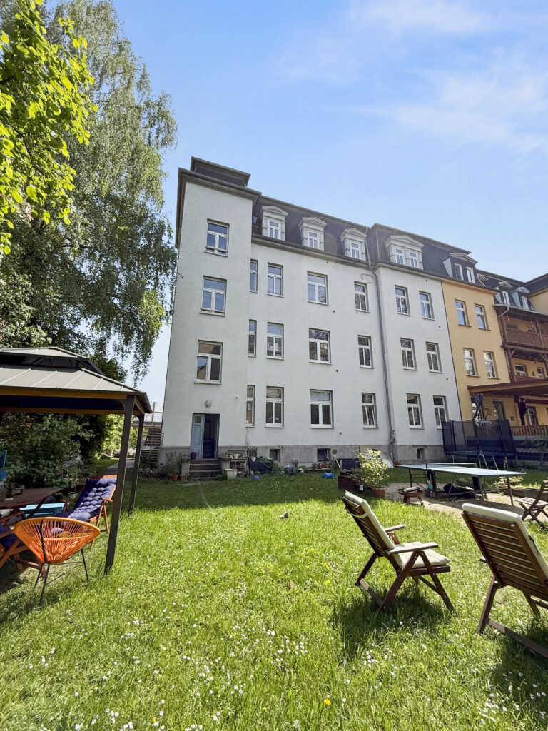 Altbau mit neuem Glanz: 5-Raum-Wohnung mit viel Platz & Garten Altbau mit neuem Glanz: 5-Raum-Wohnung mit viel Platz & Garten