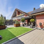 Umfangreich modernisiertes Haus (DHH) mit 13 kWp PV-Anlage & Speicher