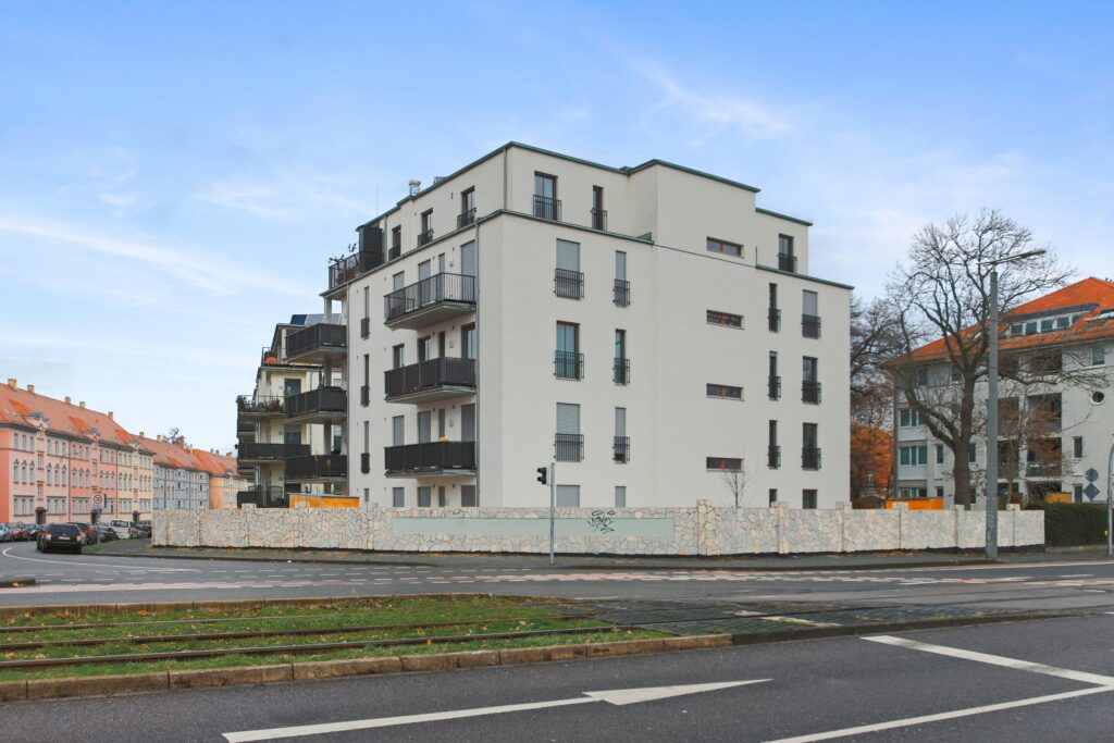 Moderne 4-Zimmer-Gartenwohnung mit zwei Terrassen in Leipzig Moderne 4-Zimmer-Gartenwohnung mit zwei Terrassen in Leipzig