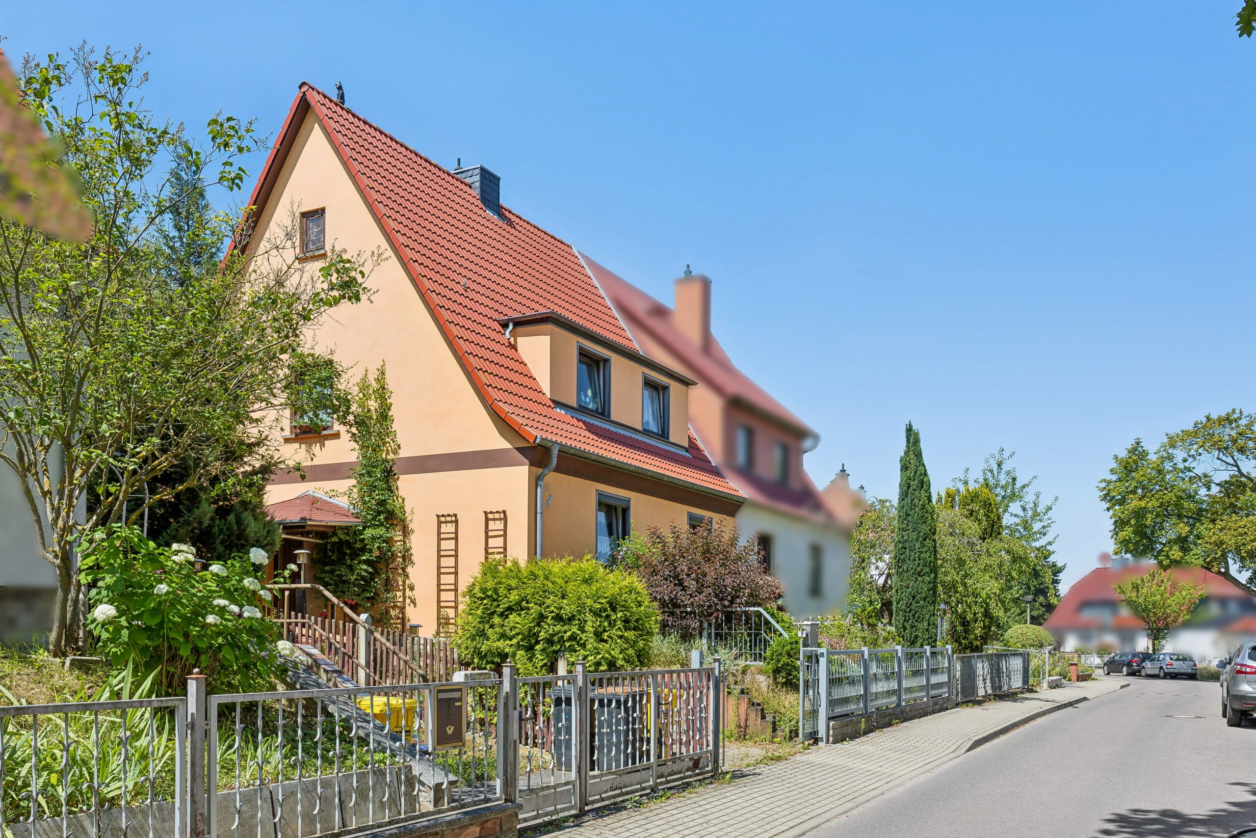 Doppelhaushälfte mit durchdachter Raumaufteilung und Gestaltungspotenzial